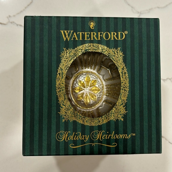 Waterford Holiday Heirlooms Limited Series New Year’s Celeb Ball 2000/2001 - Picture 9 of 16